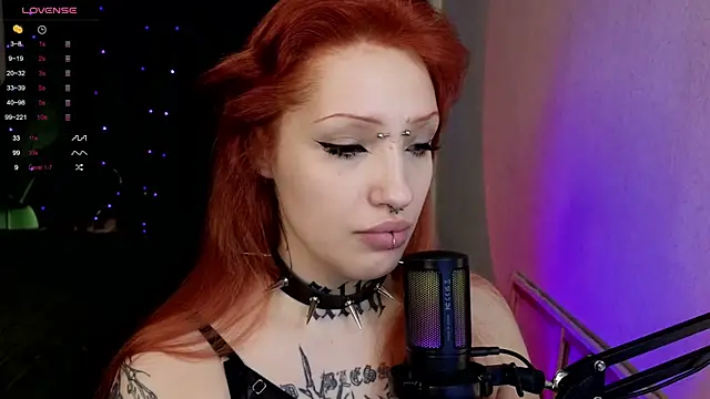 Snapshot of violetviolator chatting on January 30, 6:46 am violetviolator online show from January 30, 6:46 am