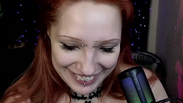 Snapshot of violetviolator chatting on February 8, 10:07 am violetviolator online show from February 8, 10:07 am