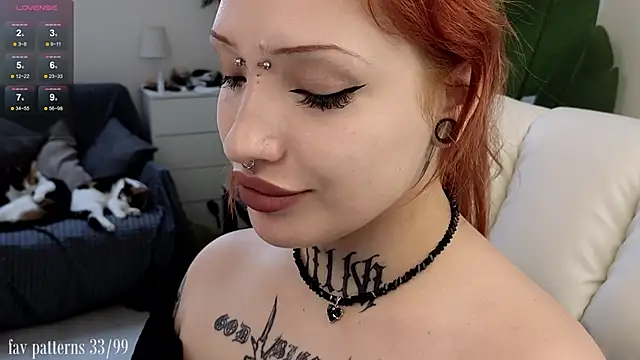 Snapshot of violetviolator chatting on March 20, 6:08 am violetviolator online show from March 20, 6:08 am