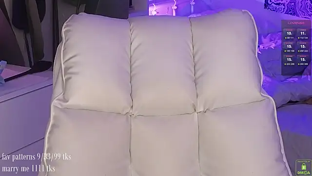 Snapshot of violetviolator chatting on September 22, 5:20 am violetviolator online show from September 22, 5:20 am