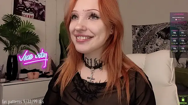 Snapshot of violetviolator chatting on November 14, 3:55 pm violetviolator online show from November 14, 3:55 pm