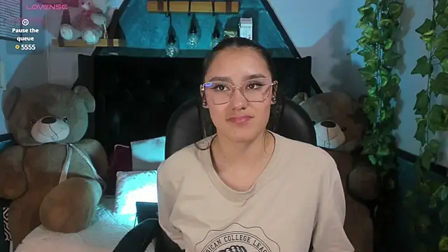  Sophie  miller online show from March 19, 7:27 pm