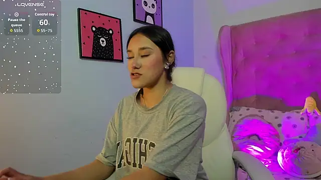  Sophie  miller online show from September 29, 10:25 pm