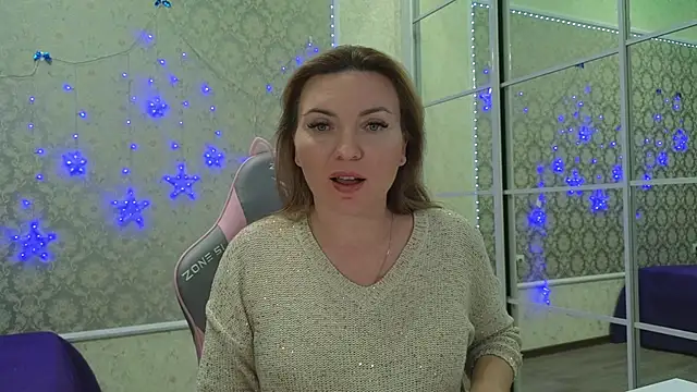 -DIVORA- online show from February 16, 11:05 am