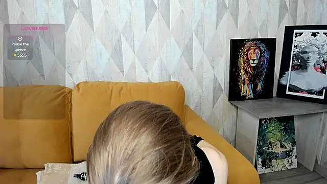 Michelle Blond online show from March 1, 8:45 am