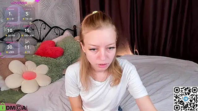 Michelle Blond online show from September 13, 7:41 am