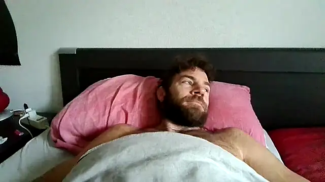 alpha-hunk online show from November 2, 9:33 am