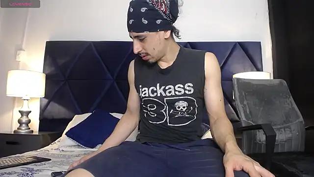 Snapshot of Sr_Magnus_ chatting on February 4, 1:06 pm Sr Magnus online show from February 4, 1:06 pm