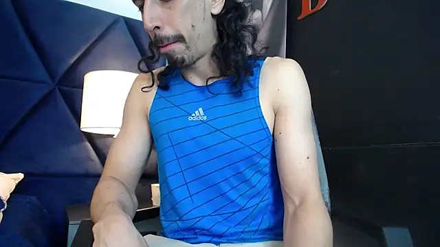 Snapshot of Sr_Magnus_ chatting on February 10, 12:18 pm Sr Magnus online show from February 10, 12:18 pm