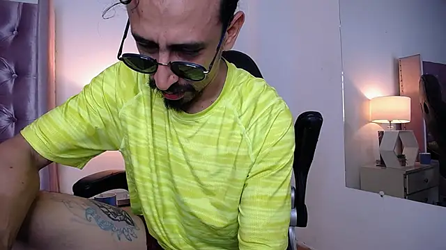 Snapshot of Sr_Magnus_ chatting on September 25, 6:39 am Sr Magnus online show from September 25, 6:39 am