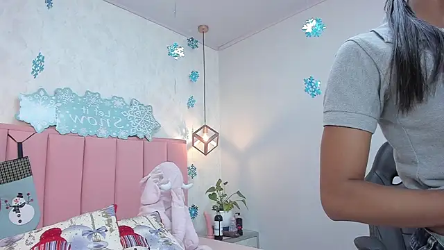 MAYROBERTSS online show from December 14, 12:12 pm