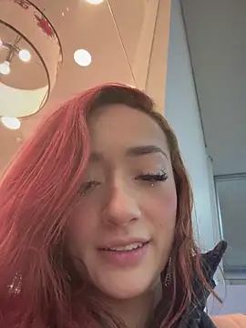 Snapshot of ariiel_ chatting on December 18, 5:52 pm ariiel online show from December 18, 5:52 pm