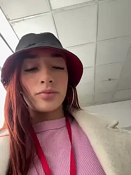 Snapshot of ariiel_ chatting on February 27, 2:43 pm ariiel online show from February 27, 2:43 pm