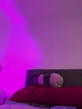 Snapshot of ariiel_ chatting on March 2, 2:19 am ariiel online show from March 2, 2:19 am