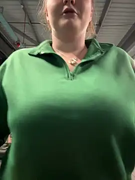 BustyBonnieUK online show from January 20, 9:53 pm