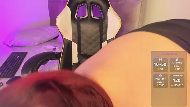 Zoe1 2 online show from March 1, 11:15 pm