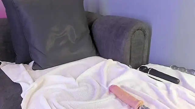 maddy walker online show from December 31, 3:55 am