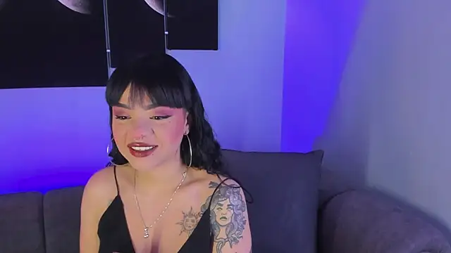 maddy walker online show from March 4, 9:11 pm