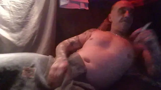 Snapshot of CandiedPompano chatting on October 6, 5:43 pm CandiedPompano online show from October 6, 5:43 pm