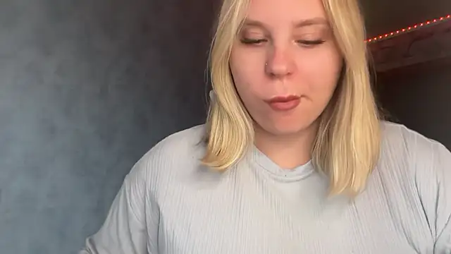 Thalia  Star online show from October 17, 12:30 pm