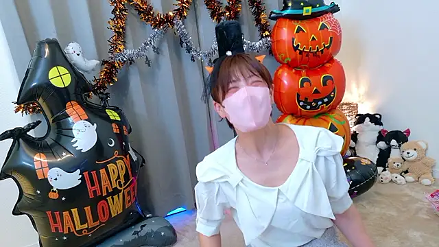 Snapshot of Risa_06 chatting on October 31, 12:06 pm Risa 06 online show from October 31, 12:06 pm