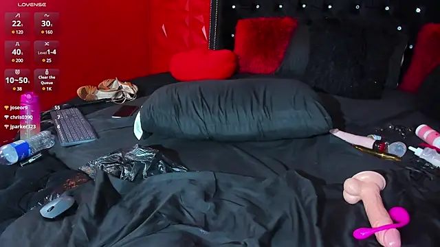 KendralHolson online show from March 5, 10:44 am