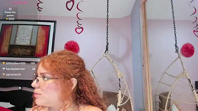 Snapshot of ebbafernandez_ chatting on February 15, 9:49 am ebbafernandez online show from February 15, 9:49 am