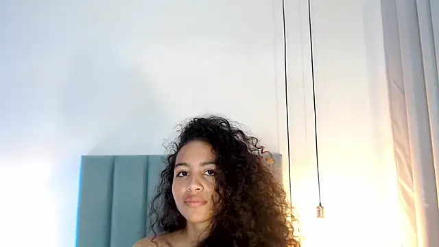 Snapshot of AntonellaHall_ chatting on January 10, 5:56 pm AntonellaHall online show from January 10, 5:56 pm