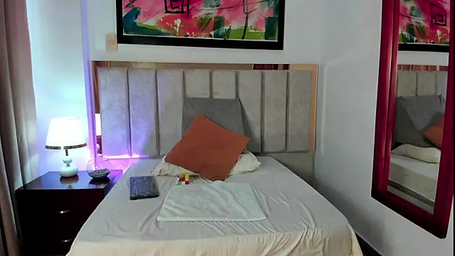 Snapshot of AntonellaHall_ chatting on January 31, 12:07 pm AntonellaHall online show from January 31, 12:07 pm