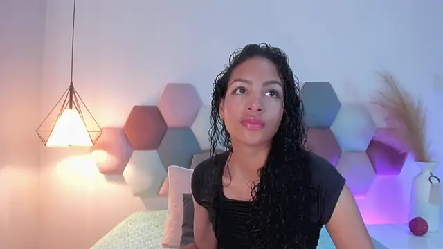 Snapshot of AntonellaHall_ chatting on February 17, 12:16 pm AntonellaHall online show from February 17, 12:16 pm