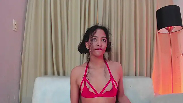 Snapshot of AntonellaHall_ chatting on March 6, 3:02 pm AntonellaHall online show from March 6, 3:02 pm