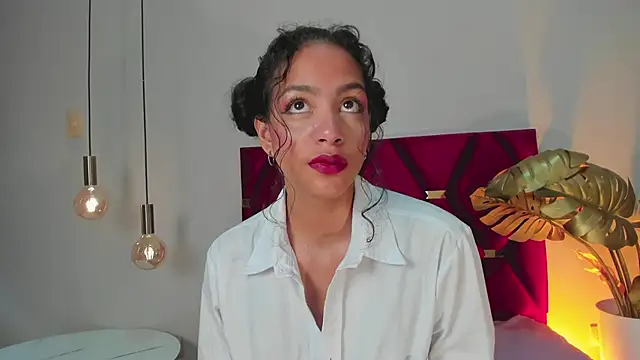 Snapshot of AntonellaHall_ chatting on March 8, 12:20 pm AntonellaHall online show from March 8, 12:20 pm