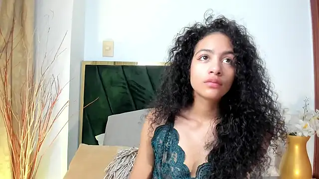 Snapshot of AntonellaHall_ chatting on September 28, 2:22 pm AntonellaHall online show from September 28, 2:22 pm