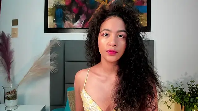 Snapshot of AntonellaHall_ chatting on October 20, 11:54 am AntonellaHall online show from October 20, 11:54 am