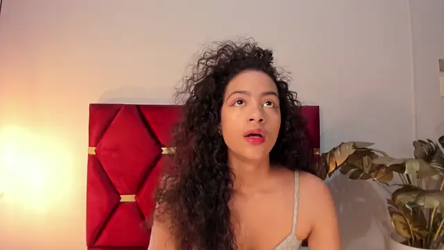 Snapshot of AntonellaHall_ chatting on October 21, 12:06 pm AntonellaHall online show from October 21, 12:06 pm