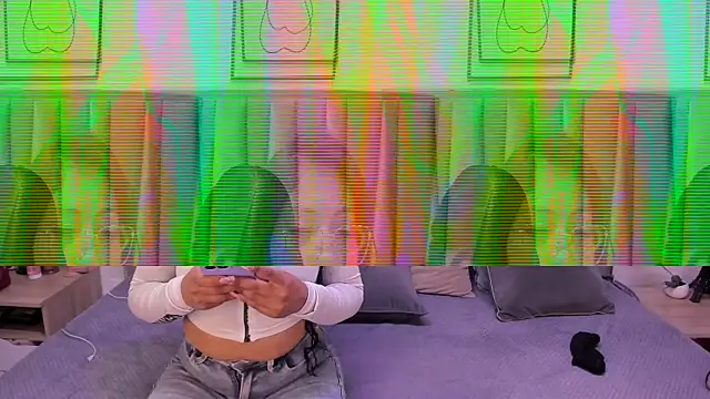 Emmy-Turnner online show from November 13, 2:38 pm