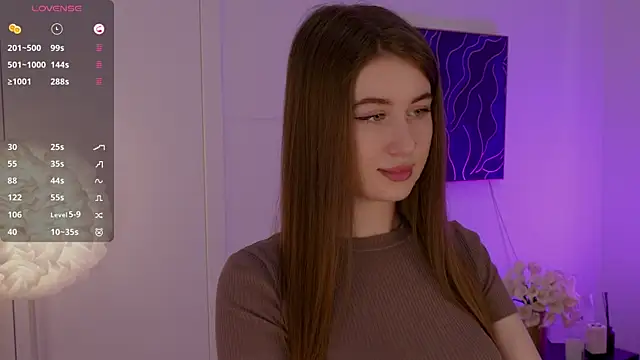 Lilly Colins online show from March 9, 6:32 pm