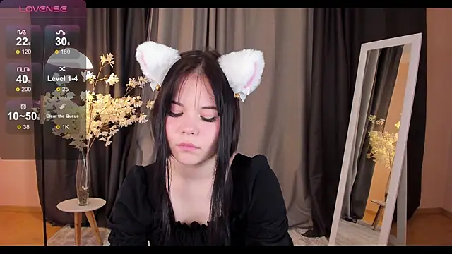 ClaireFaers  online show from December 2, 12:29 pm