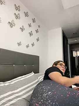 AntonellaAlondra4 online show from January 21, 7:06 pm