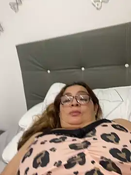 AntonellaAlondra4 online show from February 25, 12:45 pm