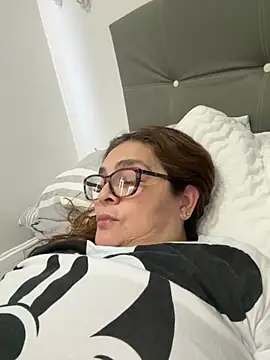 AntonellaAlondra4 online show from October 7, 11:51 am