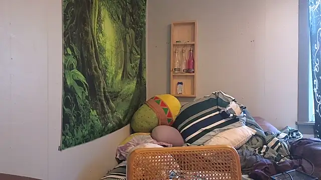 Snapshot of ThickGirlsDoItBetter chatting on March 18, 3:31 pm ThickGirlsDoItBetter online show from March 18, 3:31 pm