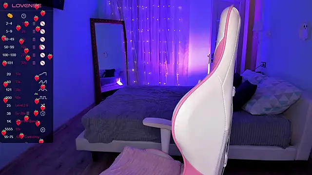 AdeleRoberts online show from November 10, 2:10 am