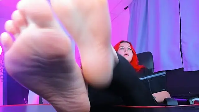 NielletaBlossom online show from January 8, 8:27 am