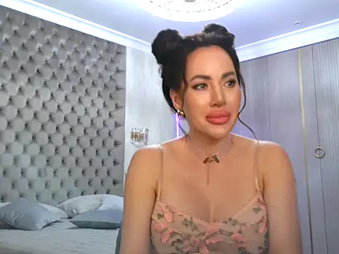 TianaPosh online show from February 16, 8:11 pm