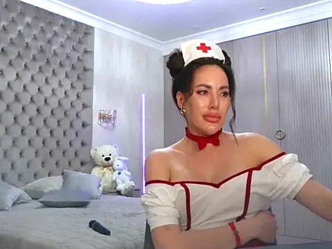 TianaPosh online show from March 1, 4:15 am