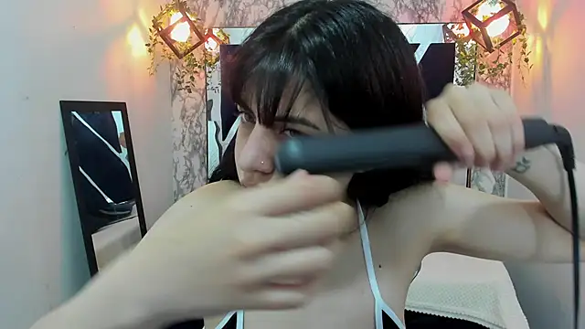 Violet m online show from December 1, 5:35 pm