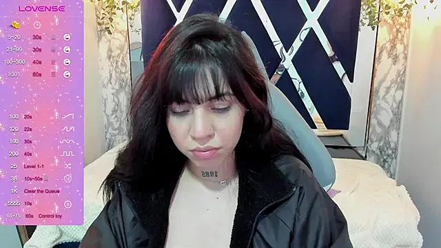 Violet m online show from December 11, 12:33 am