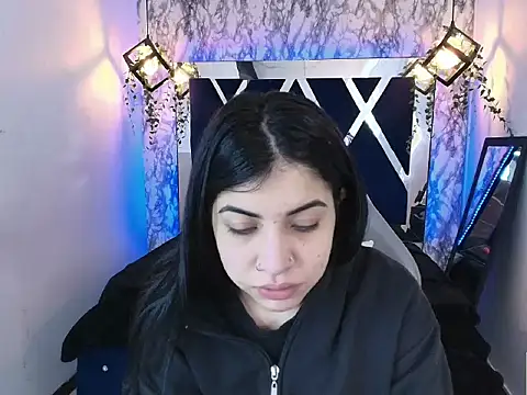 Violet m online show from December 1, 11:59 am