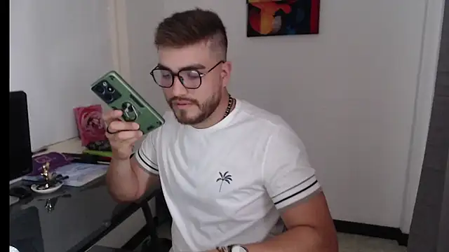 Dylanwish online show from December 26, 7:49 pm